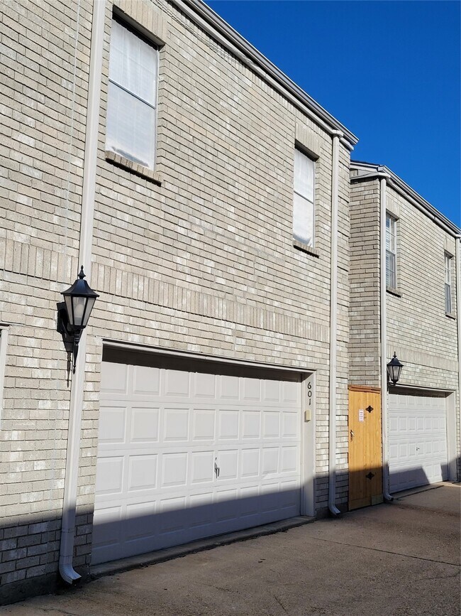 3800 Tanglewilde Street, Houston, TX 77063 photo 2