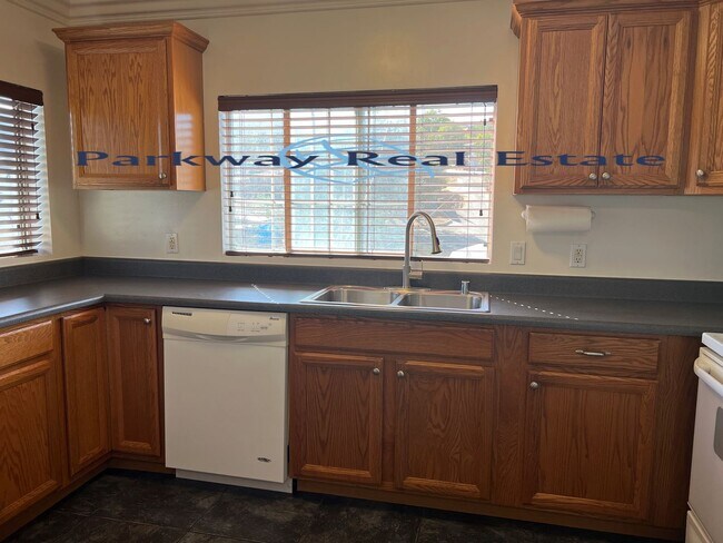 8547 Winter Gdns Blvd Lakeside, CA 92040 photo 3