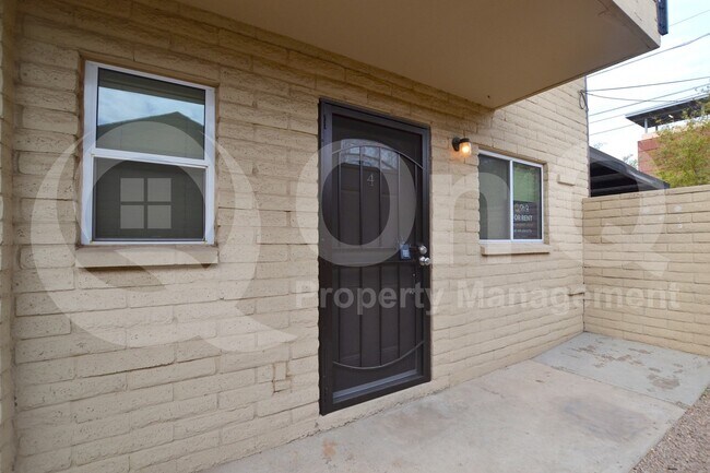 7218 E Belleview St Scottsdale, AZ 85257 photo 2