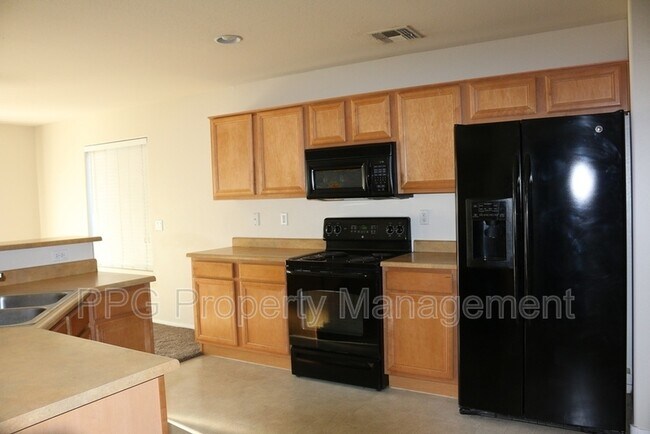 11292 N 161st Dr Surprise, AZ 85379 photo 3