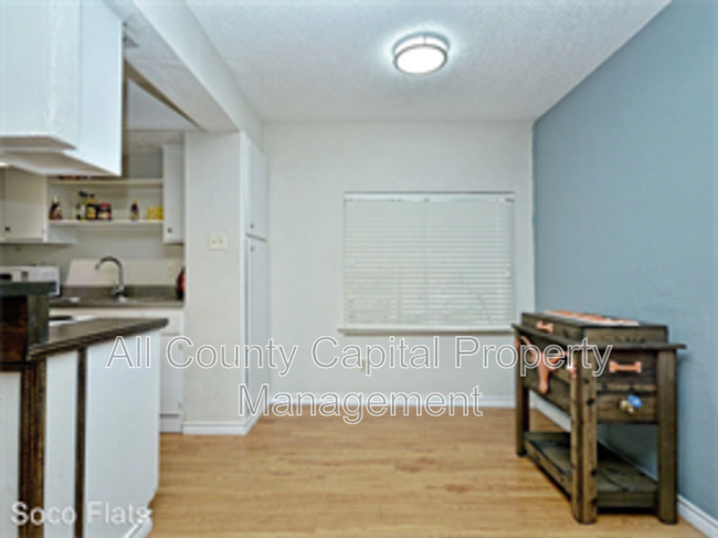 4501 Witham Ln Austin, TX 78745 photo 3
