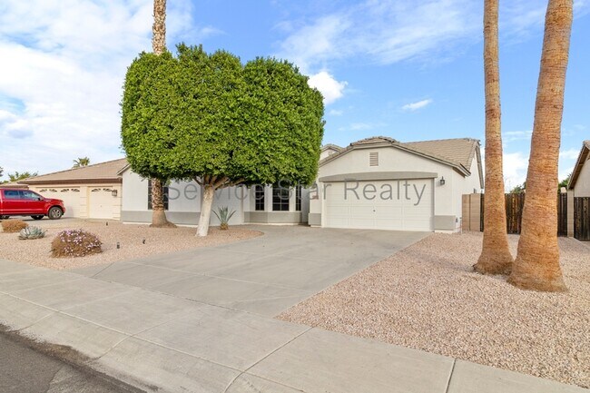 14513 N 152nd Ln photo 2