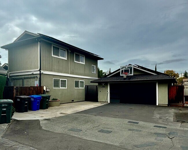 5464 Anselmo Ct Concord, CA 94521 photo 2