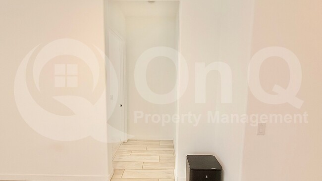 3179 W Via Dona Rd Phoenix, AZ 85083 photo 5
