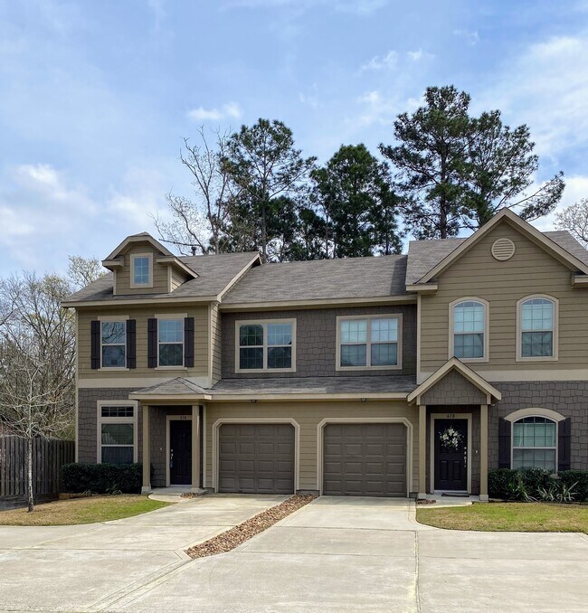 34 Woodland Hills Dr Conroe, TX 77303 photo 3