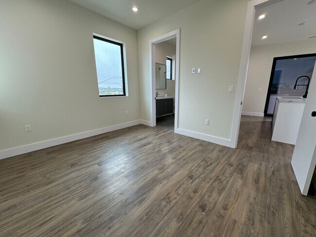 2168 Balboa Ave San Diego, CA 92109 photo 4