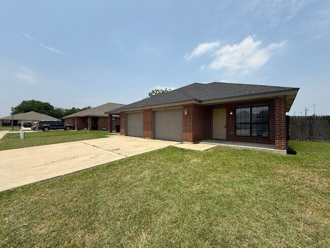 1513 Nicholas Cir Killeen, TX 76542 photo 2