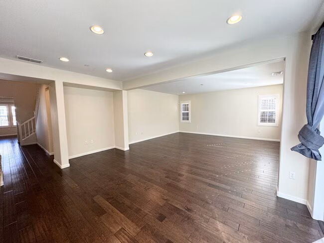 Perfect Shape Single Family Home in Dublin Hills photo 3