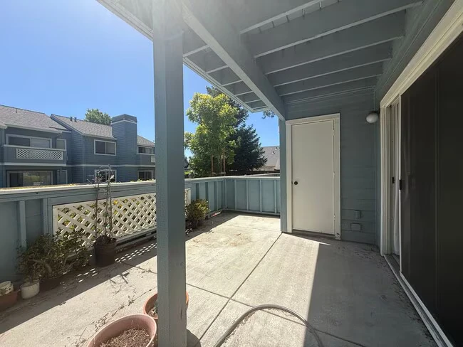 1505 Four Oaks Cir San Jose, CA 95131 photo 5