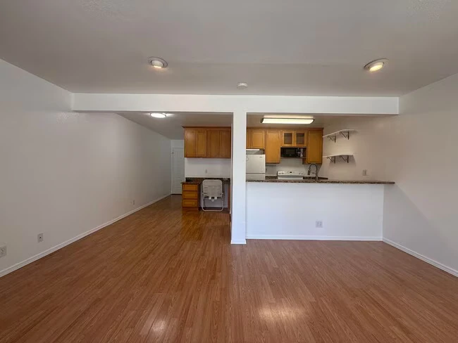 1505 Four Oaks Cir San Jose, CA 95131 photo 2
