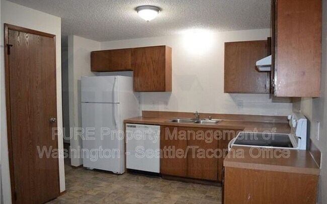 5031 S Orchard St Tacoma, WA 98467 photo 3