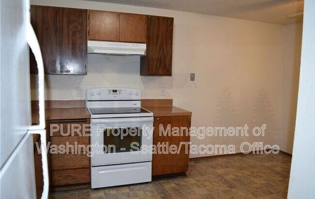 5031 S Orchard St Tacoma, WA 98467 photo 2
