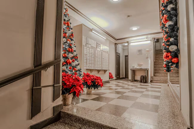 53 W 72nd St New York, NY 10023 photo 4