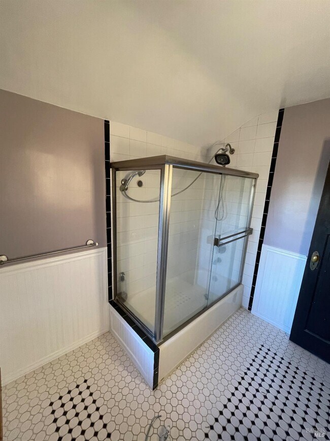 636 Louisiana St Vallejo, CA 94590 photo 5
