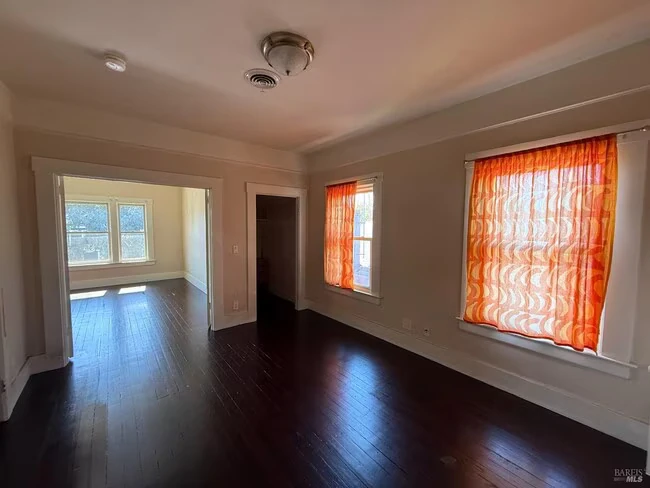 636 Louisiana St Vallejo, CA 94590 photo 2