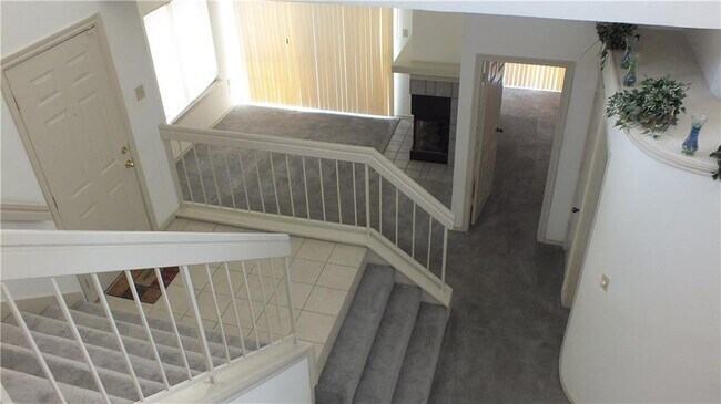 2401 Brooke Court, Carrollton, TX 75006 photo 3