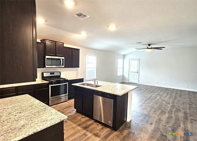 181 Harley Hay Cibolo, TX 78108 photo 3