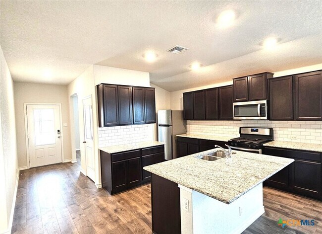 181 Harley Hay Cibolo, TX 78108 photo 2