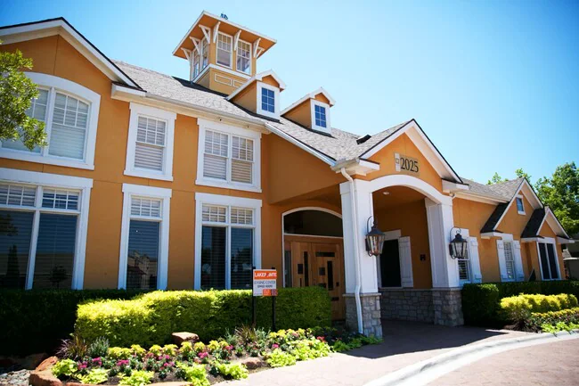 Lakepointe Residences photo 5