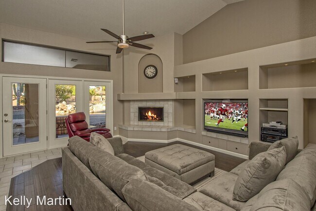 4548 W Mariposa Grande Ln Glendale, AZ 85310