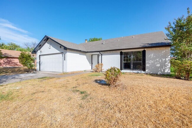 2215 Overbrook Drive, Arlington, TX 76014 photo 3