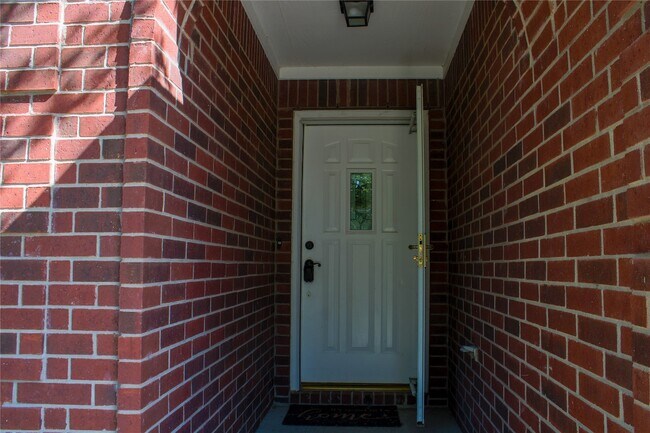 1906 Trafalger Cove Cedar Park, TX 78613 photo 4
