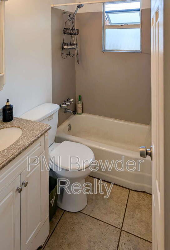 525 Madison St Everett, WA 98203 photo 4