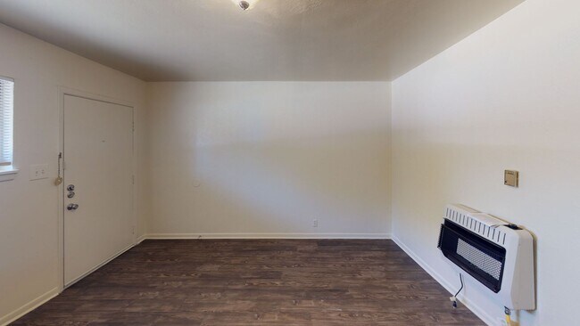 903 S Welch St Denton, TX 76201 photo 4