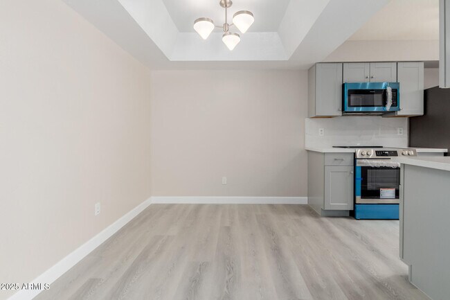 10610 S 48th St Phoenix, AZ 85044 photo 5