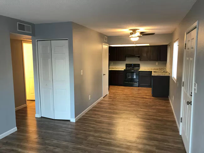 4410 E Pueblo Ave Phoenix, AZ 85040 photo 5