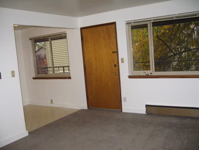 3659 Dayton Ave N Seattle, WA 98103 photo 3