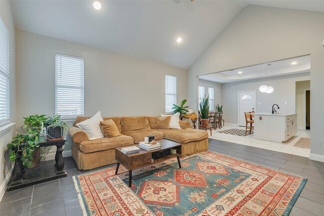 2560 Thannisch Avenue, Fort Worth, TX 76105 photo 4