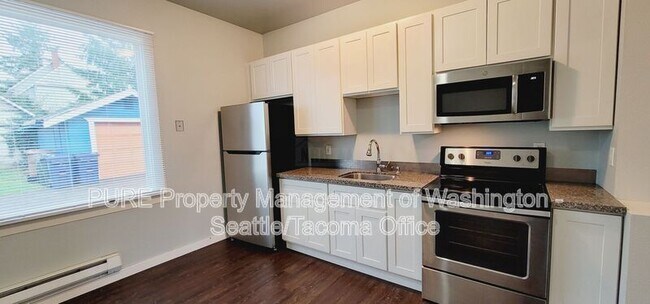619 S Trafton St Tacoma, WA 98405 photo 5