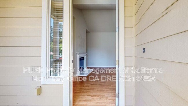 2135 Northfield Dr Santa Rosa, CA 95403 photo 4