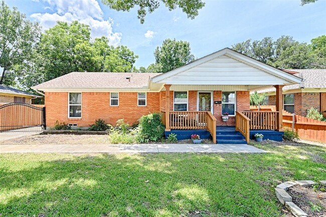 3042 Newcastle Drive, Dallas, TX 75220 photo 3