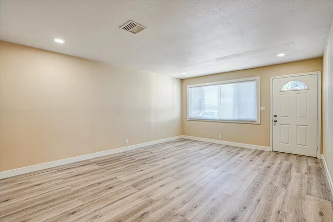 452 Wilshire Ave Vallejo, CA 94591 photo 5