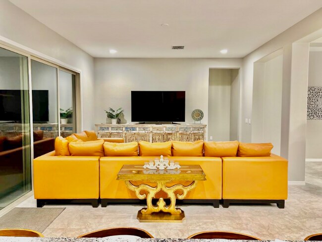 8511 W Palo Verde Drive photo 3
