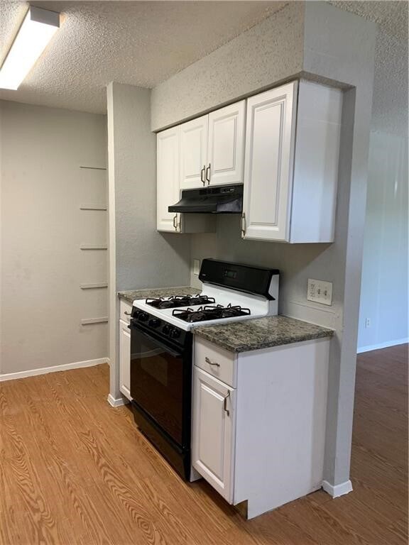 6920 Bennett Ave Austin, TX 78752 photo 2