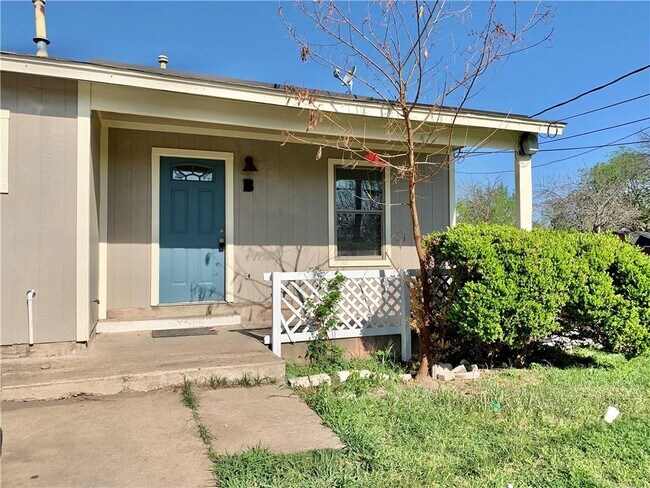 6920 Bennett Ave Austin, TX 78752 photo 4