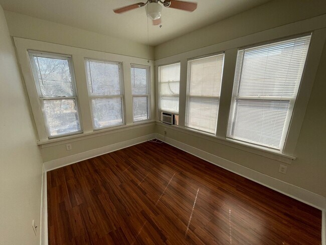219 Paschal St San Antonio, TX 78212 photo 5