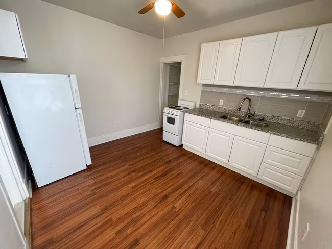 219 Paschal St San Antonio, TX 78212 photo 3