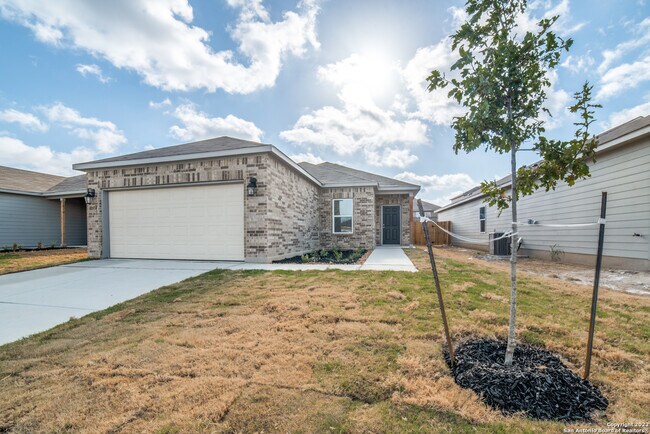 10534 Lateleaf Oak San Antonio, TX 78223 photo 2