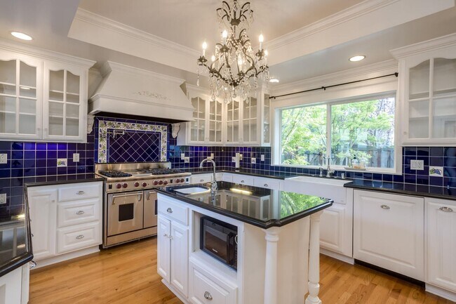 10354 Byrne Avenue, Cupertino, CA 95014 photo 4