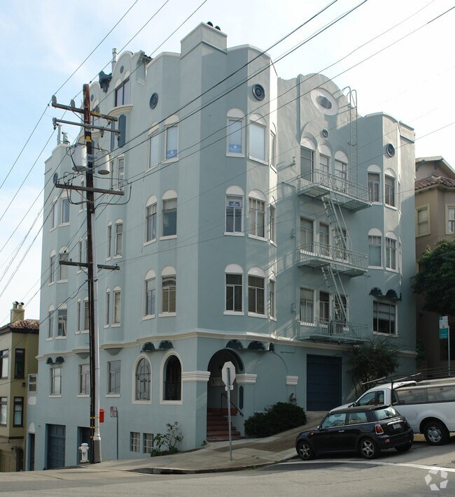 2060 Leavenworth St photo 2