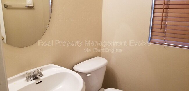 7006 S 40th Ave Phoenix, AZ 85041 photo 5