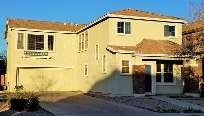 7006 S 40th Ave Phoenix, AZ 85041 photo 2