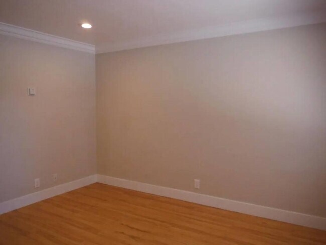 240 River St, Santa Cruz (Apartment) photo 5