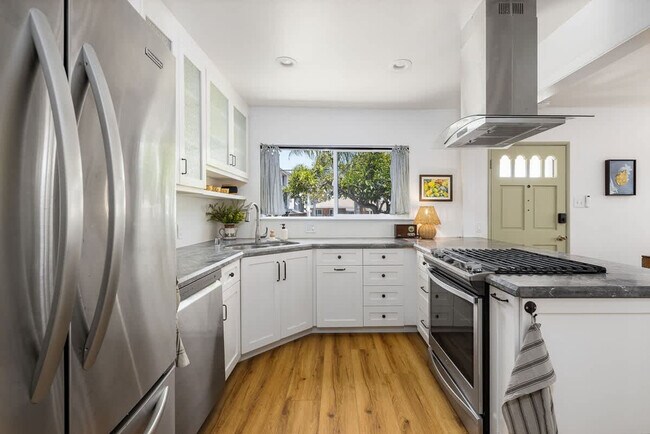 3840 Carlsbad Blvd Carlsbad, CA 92008 photo 5