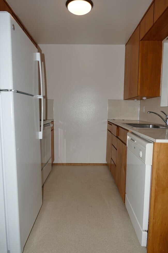4207 Phinney Ave N Seattle, WA 98103 photo 5