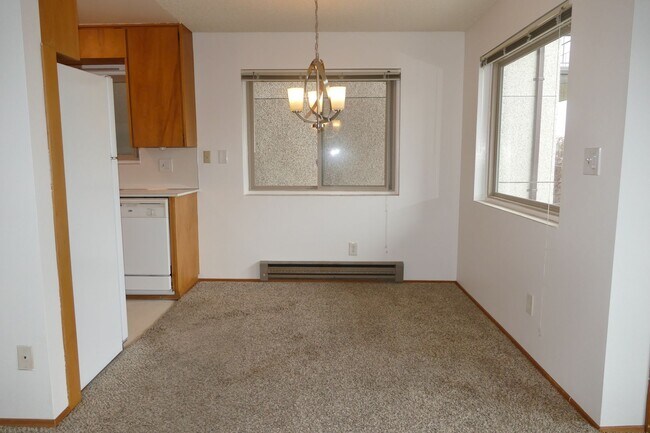 4207 Phinney Ave N Seattle, WA 98103 photo 4